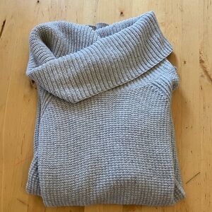 Market & Spruce Gray Knit Sweater